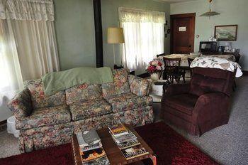 Lazy T Ranch Guest House Manhattan Esterno foto